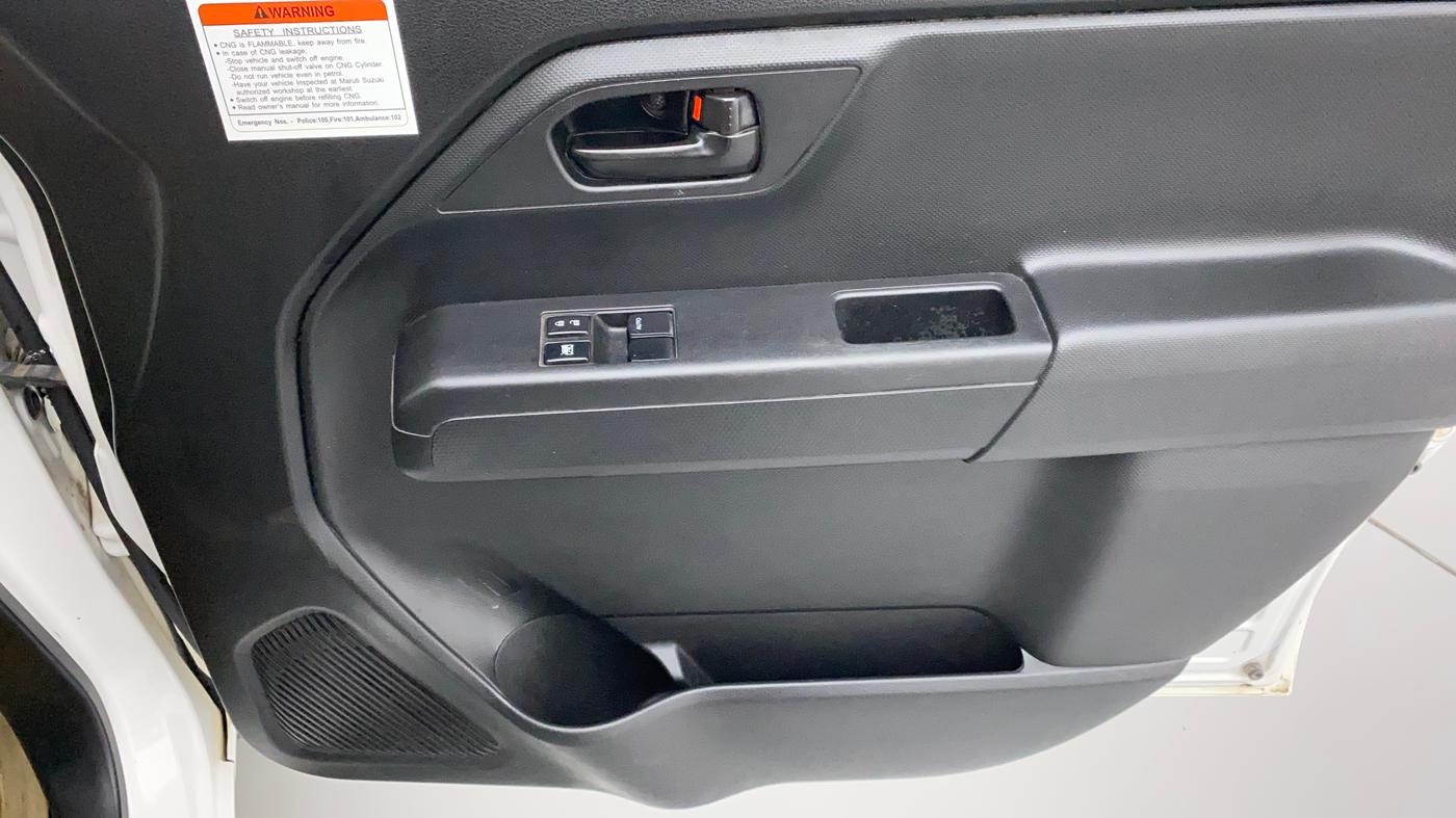 2021 Maruti New Wagon-R LXI CNG (O) 1.0, CNG, Manual, 43,030 km, Driver Side Door Panels Control