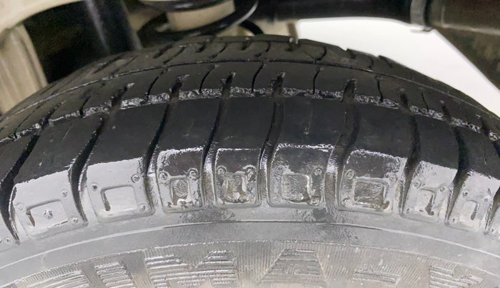 2013 Maruti Alto 800 LXI, Petrol, Manual, 66,158 km, Left Rear Tyre Tread