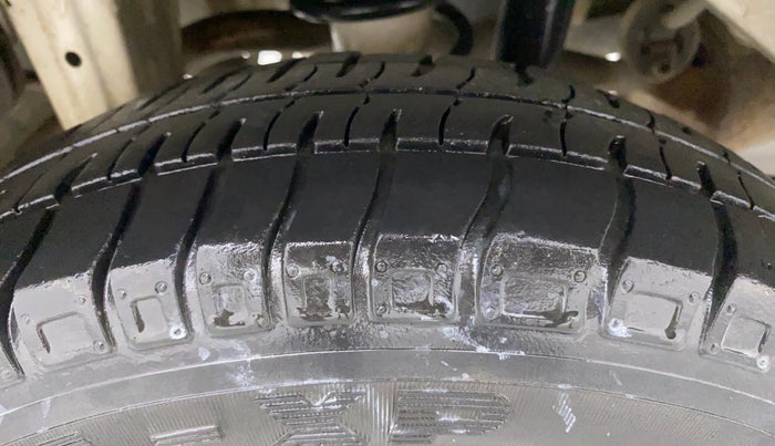 2013 Maruti Alto 800 LXI, Petrol, Manual, 66,158 km, Right Rear Tyre Tread