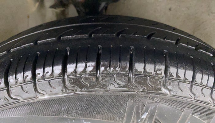 2013 Maruti Alto 800 LXI, Petrol, Manual, 66,158 km, Right Front Tyre Tread