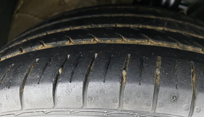 2019 Volkswagen Vento 1.2 TSI HIGHLINE PLUS AT, Petrol, Automatic, 24,046 km, Right Front Tyre Tread