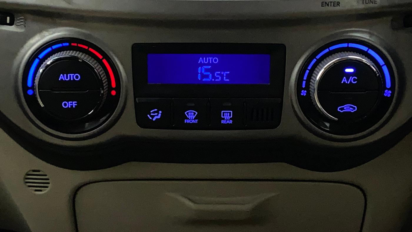 2013 Hyundai i20 SPORTZ 1.2, Petrol, Manual, 38,557 km, Automatic Climate Control