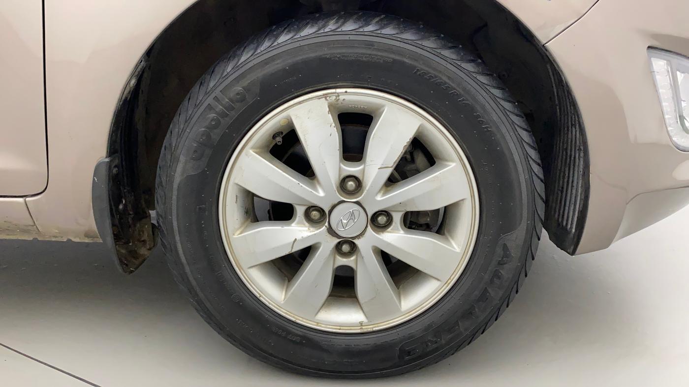 2013 Hyundai i20 SPORTZ 1.2, Petrol, Manual, 38,557 km, Right Front Wheel