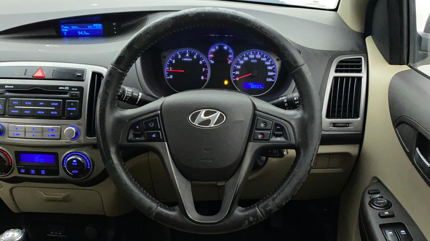 2013 Hyundai i20 SPORTZ 1.2, Petrol, Manual, 38,557 km, Steering Wheel Close Up