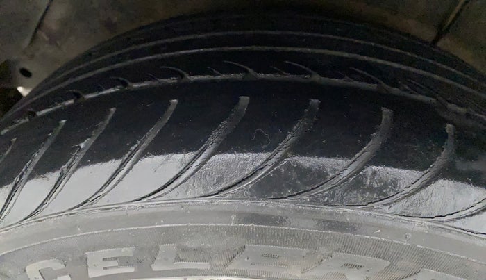 2013 Hyundai i20 SPORTZ 1.2, Petrol, Manual, 38,557 km, Right Rear Tyre Tread
