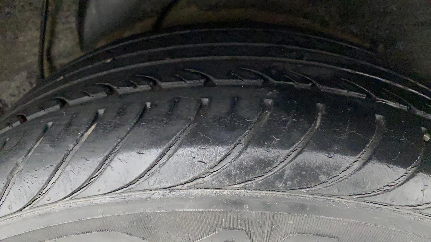 2013 Hyundai i20 SPORTZ 1.2, Petrol, Manual, 38,557 km, Left Rear Tyre Tread