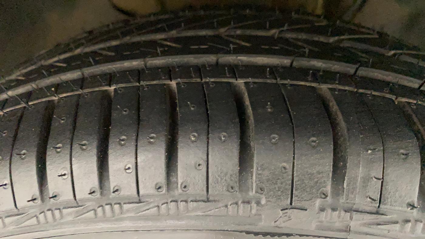 2019 Tata Tiago WIZZ EDITION PETROL, Petrol, Manual, 43,725 km, Right Front Tyre Tread