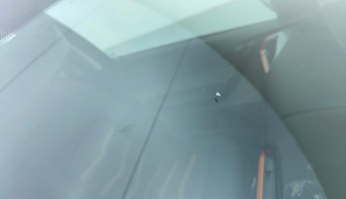 2019 Tata Tiago WIZZ EDITION PETROL, Petrol, Manual, 43,725 km, Front windshield - Minor spot on windshield