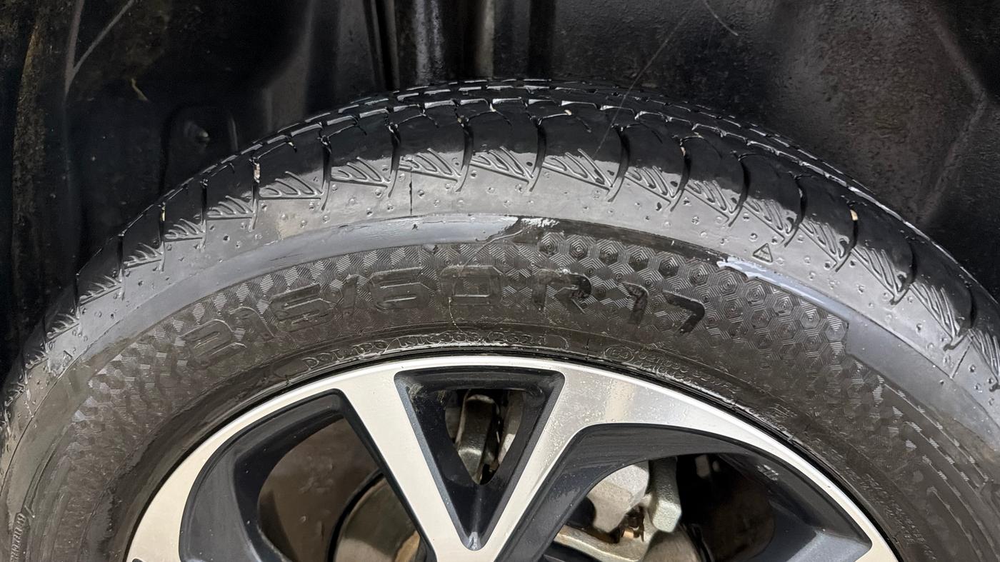 2024 Toyota URBAN CRUISER HYRYDER G HYBRID, Hybrid, Automatic, 28,355 km, Right Rear Tyre Tread
