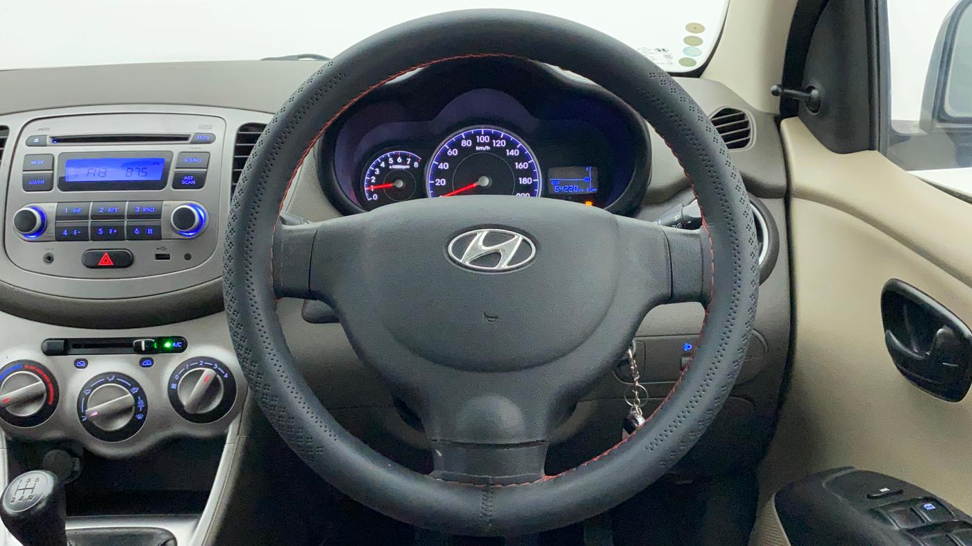 2014 Hyundai i10 MAGNA 1.1, Petrol, Manual, 64,274 km, Steering Wheel Close Up