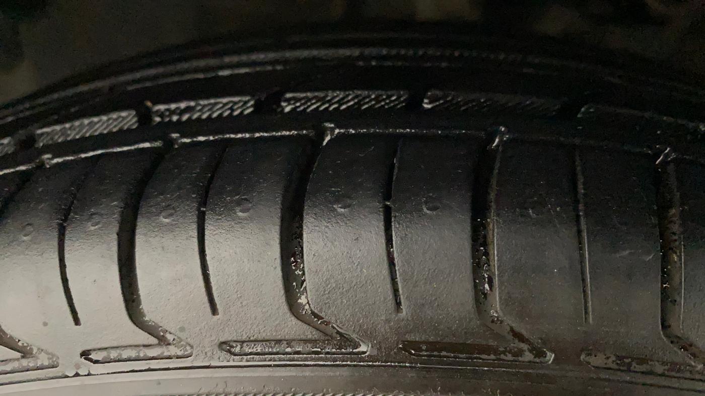 2014 Hyundai i10 MAGNA 1.1, Petrol, Manual, 64,274 km, Left Front Tyre Tread