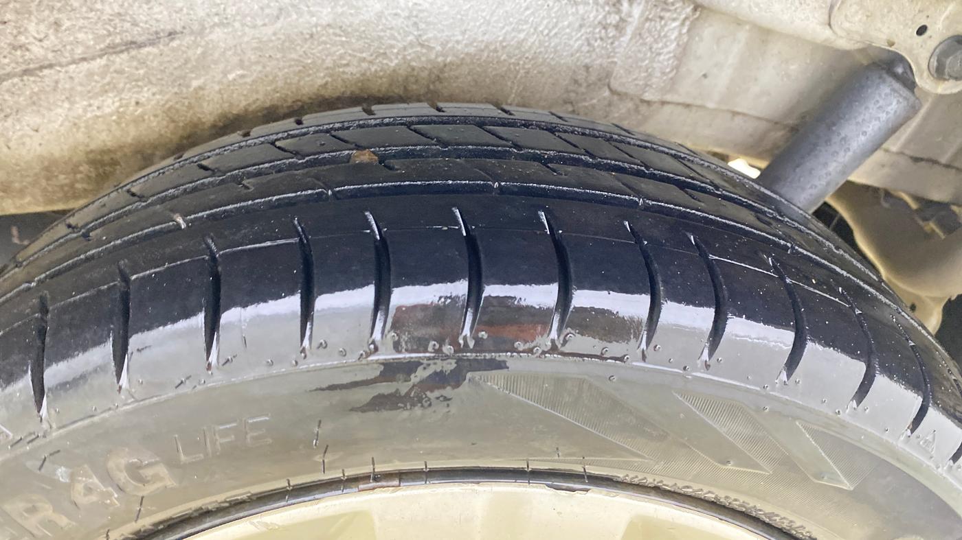 2014 Maruti Wagon R 1.0 VXI, Petrol, Manual, 42,900 km, Left Rear Tyre Tread