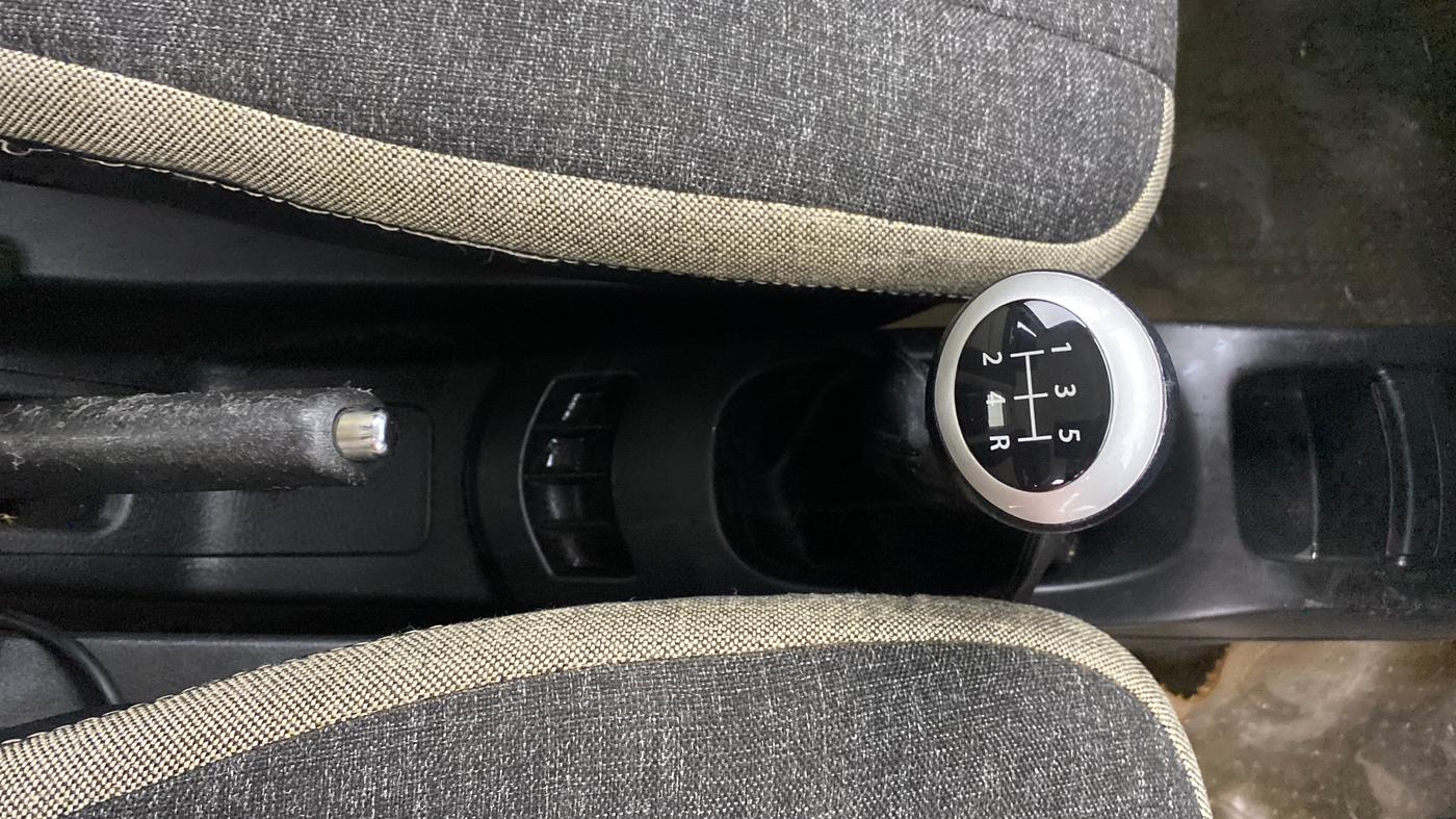 2014 Maruti Wagon R 1.0 VXI, Petrol, Manual, 42,900 km, Gear Lever