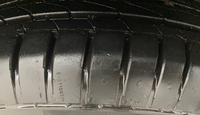 2012 Hyundai i20 SPORTZ 1.2, Petrol, Manual, 1,09,371 km, Right Front Tyre Tread