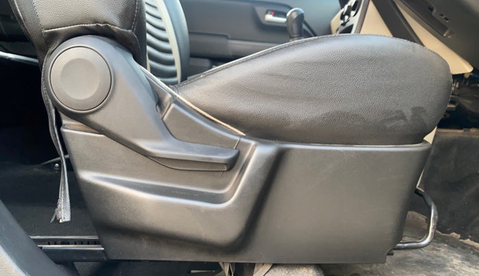 2020 Maruti New Wagon-R VXI 1.2, Petrol, Manual, 33,645 km, Driver Side Adjustment Panel
