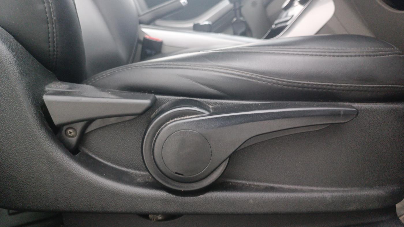 2018 Tata NEXON XZ PLUS DIESEL, Diesel, Manual, 1,08,660 km, Driver Side Adjustment Panel