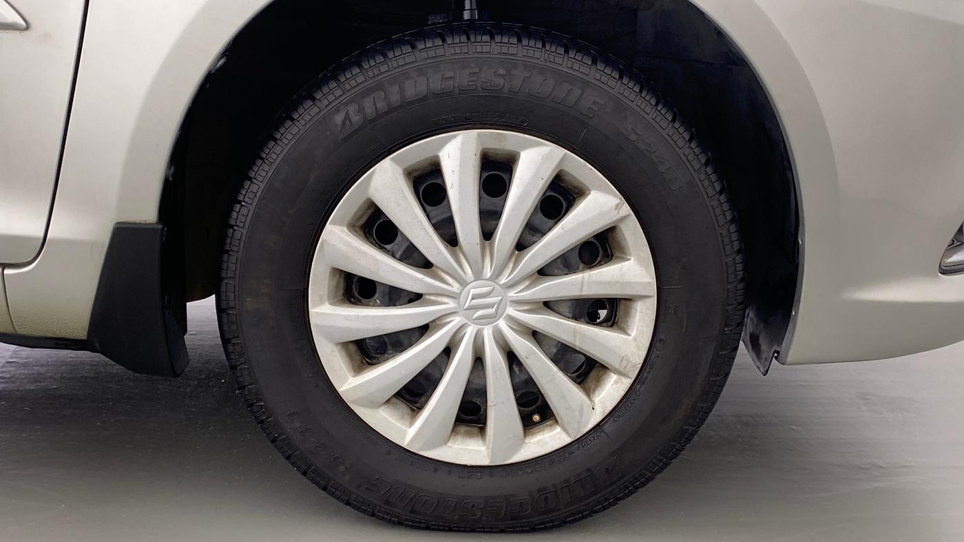 2017 Maruti Swift Dzire VXI OPT, Petrol, Manual, 61,258 km, Right Front Wheel
