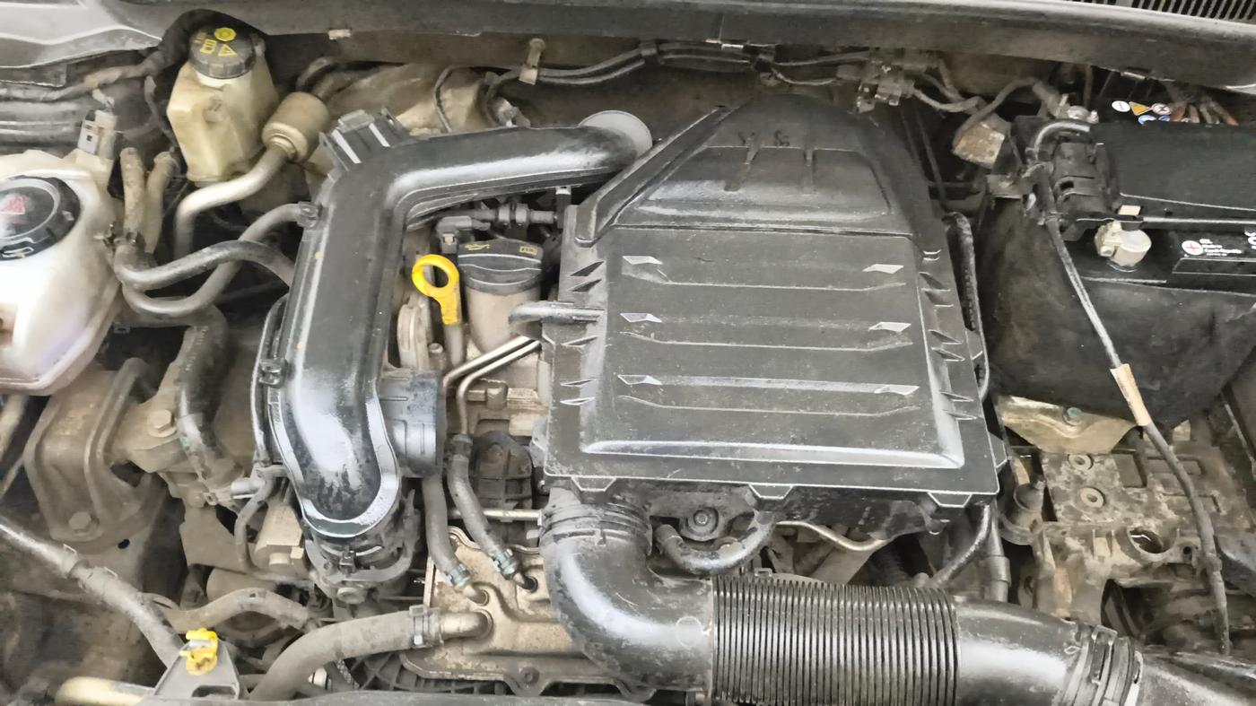 2022 Skoda KUSHAQ STYLE 1.0L TSI MT, Petrol, Manual, 46,845 km, Engine View