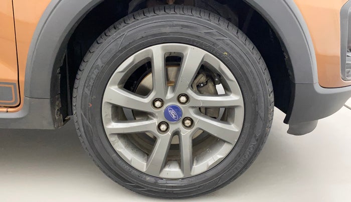 2018 Ford FREESTYLE TITANIUM 1.2 PETROL, Petrol, Manual, 54,017 km, Right Front Wheel