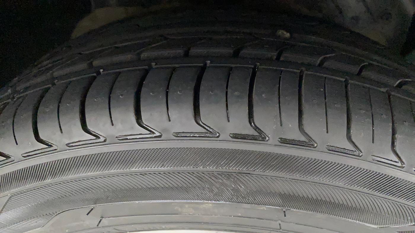2018 Ford FREESTYLE TITANIUM 1.2 PETROL, Petrol, Manual, 54,017 km, Right Front Tyre Tread