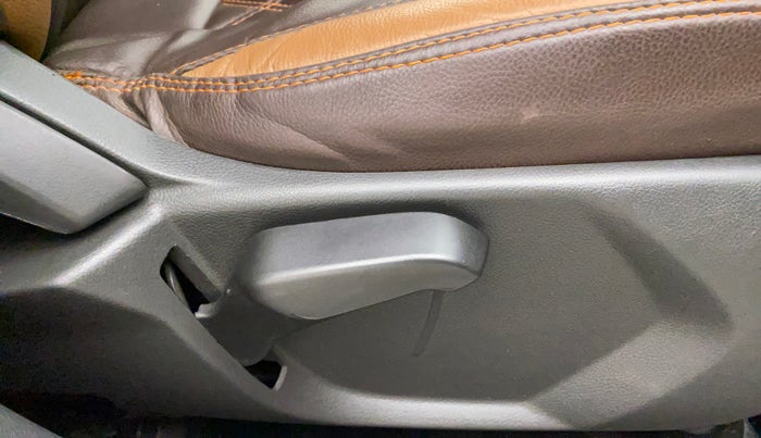 2018 Ford FREESTYLE TITANIUM 1.2 PETROL, Petrol, Manual, 54,017 km, Driver Side Adjustment Panel