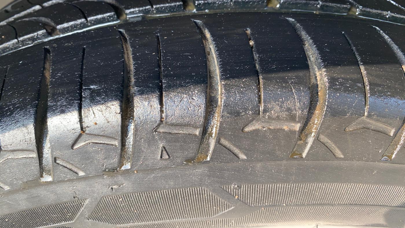 2020 Toyota YARIS VX CVT, Petrol, Automatic, 77,912 km, Left Rear Tyre Tread