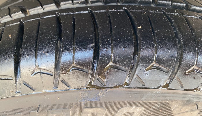 2020 Toyota YARIS VX CVT, Petrol, Automatic, 77,809 km, Right Front Tyre Tread