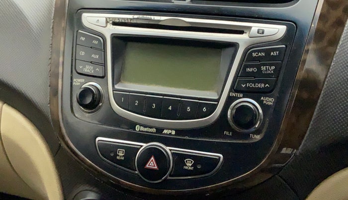 2012 Hyundai Verna FLUIDIC 1.6 CRDI SX, Diesel, Manual, 70,330 km, Infotainment system - Music system tweeter missing