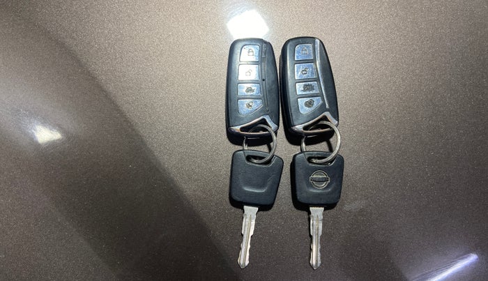 2022 Nissan MAGNITE XE, Petrol, Manual, 82,451 km, Key Close Up