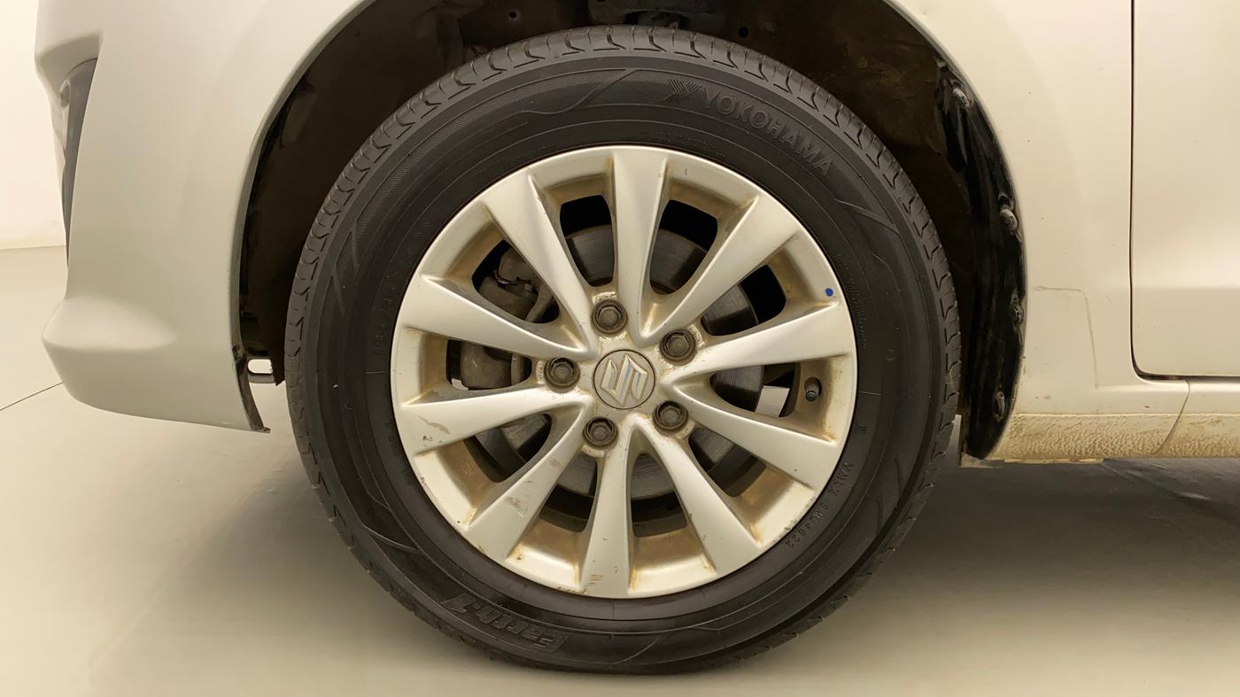 2014 Maruti Ertiga ZDI, Diesel, Manual, 86,372 km, Left Front Wheel