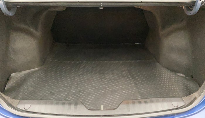 2019 Maruti Ciaz ALPHA 1.5 SHVS PETROL, Petrol, Manual, 25,099 km, Boot Inside