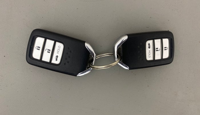 2018 Honda Amaze 1.2L I-VTEC V CVT, Petrol, Automatic, 50,982 km, Key Close Up