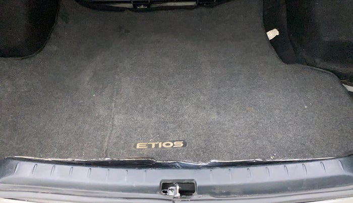 2011 Toyota Etios G SP, Petrol, Manual, 70,272 km, Boot Inside