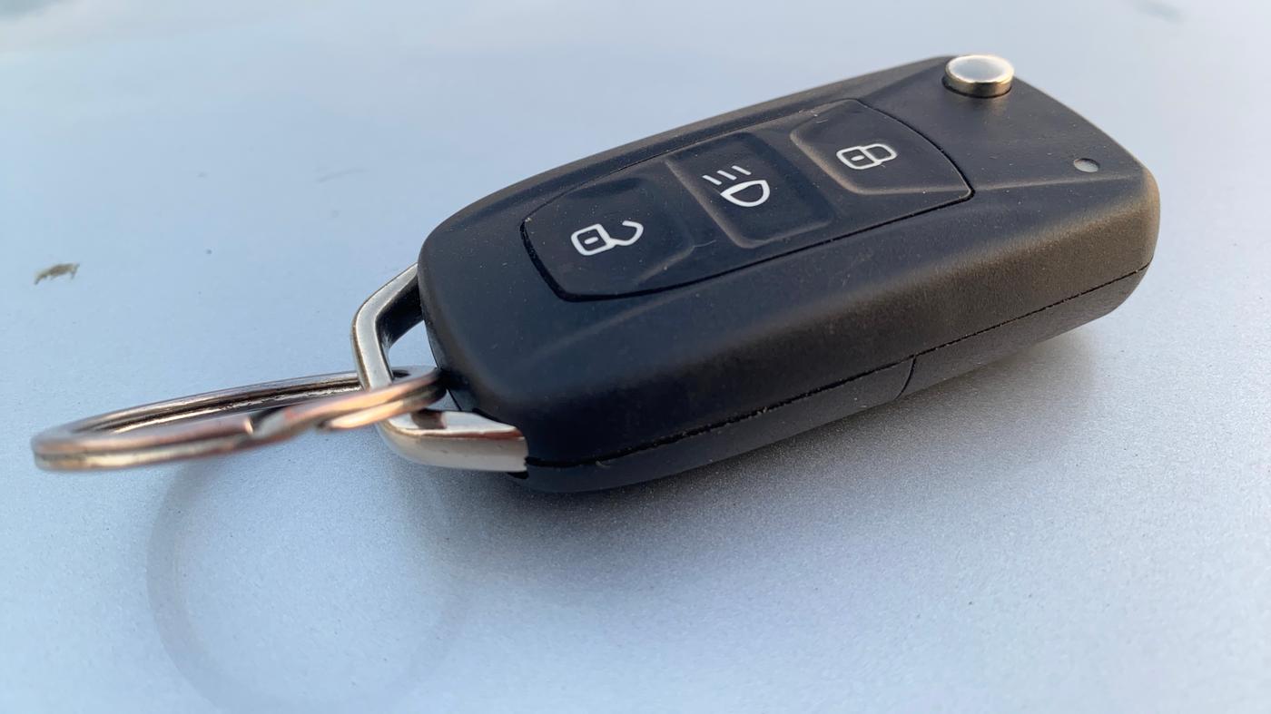2018 Tata NEXON XM PETROL, Petrol, Manual, 96,110 km, Key Close Up
