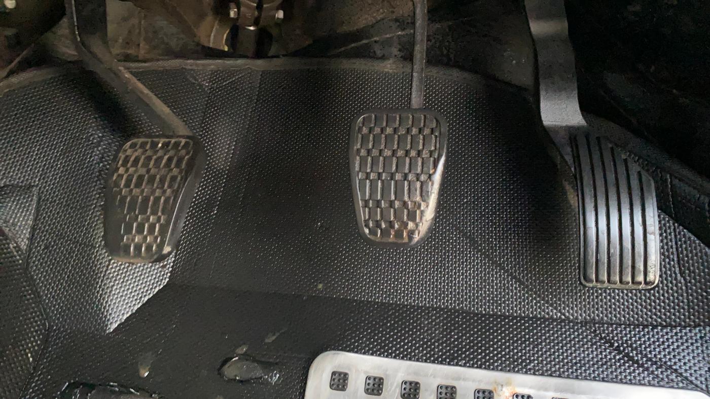 2018 Tata NEXON XM PETROL, Petrol, Manual, 96,110 km, Pedals