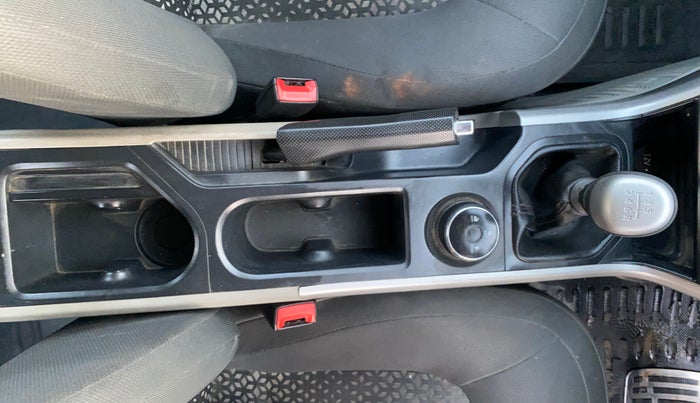 2018 Tata NEXON XM PETROL, Petrol, Manual, 96,091 km, Gear Lever