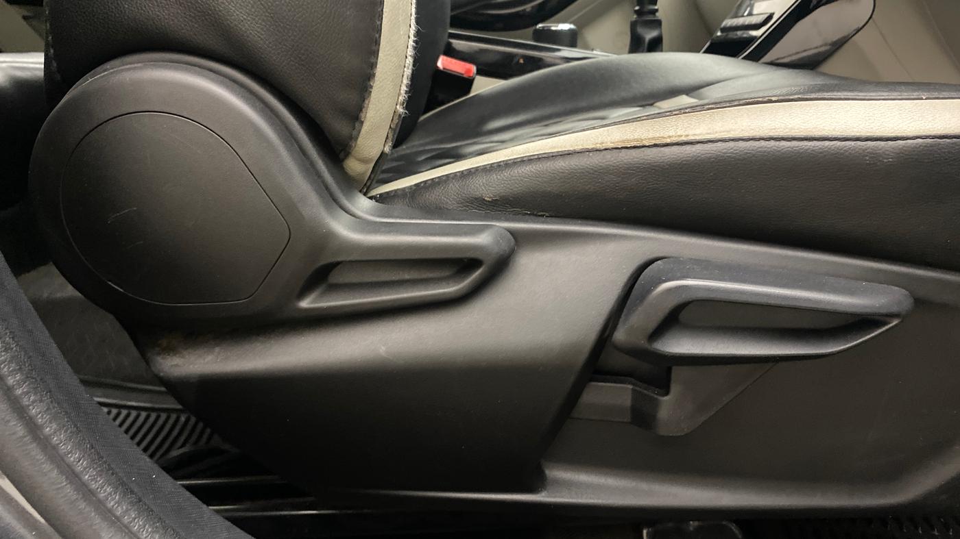 2021 Tata NEXON XZ PLUS PETROL SUNROOF, Petrol, Manual, 79,820 km, Driver Side Adjustment Panel