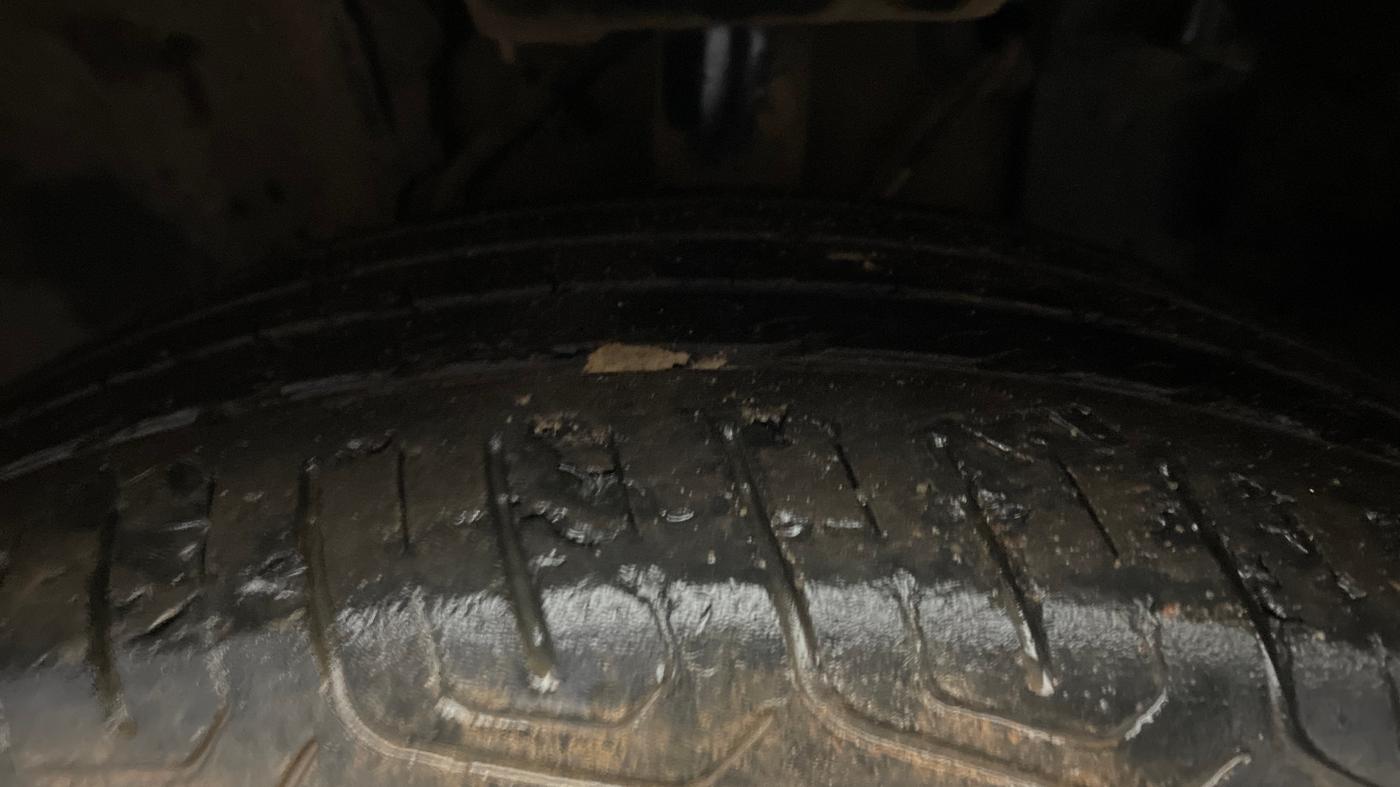 2022 Tata ALTROZ XM PLUS PETROL, Petrol, Manual, 49,469 km, Left Front Tyre Tread