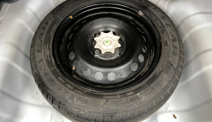 2014 Hyundai Xcent S (O) 1.2, Petrol, Manual, 64,040 km, Spare Tyre