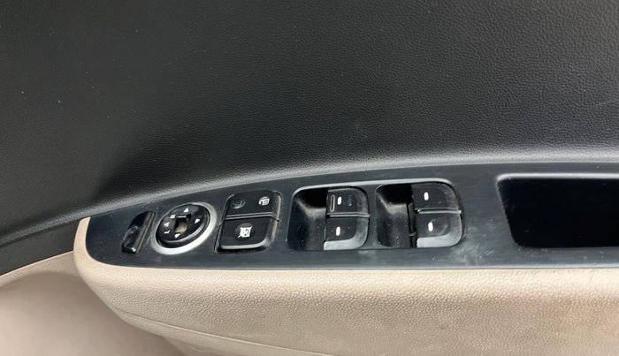 2014 Hyundai Xcent S (O) 1.2, Petrol, Manual, 64,040 km, Driver Side Door Panels Control