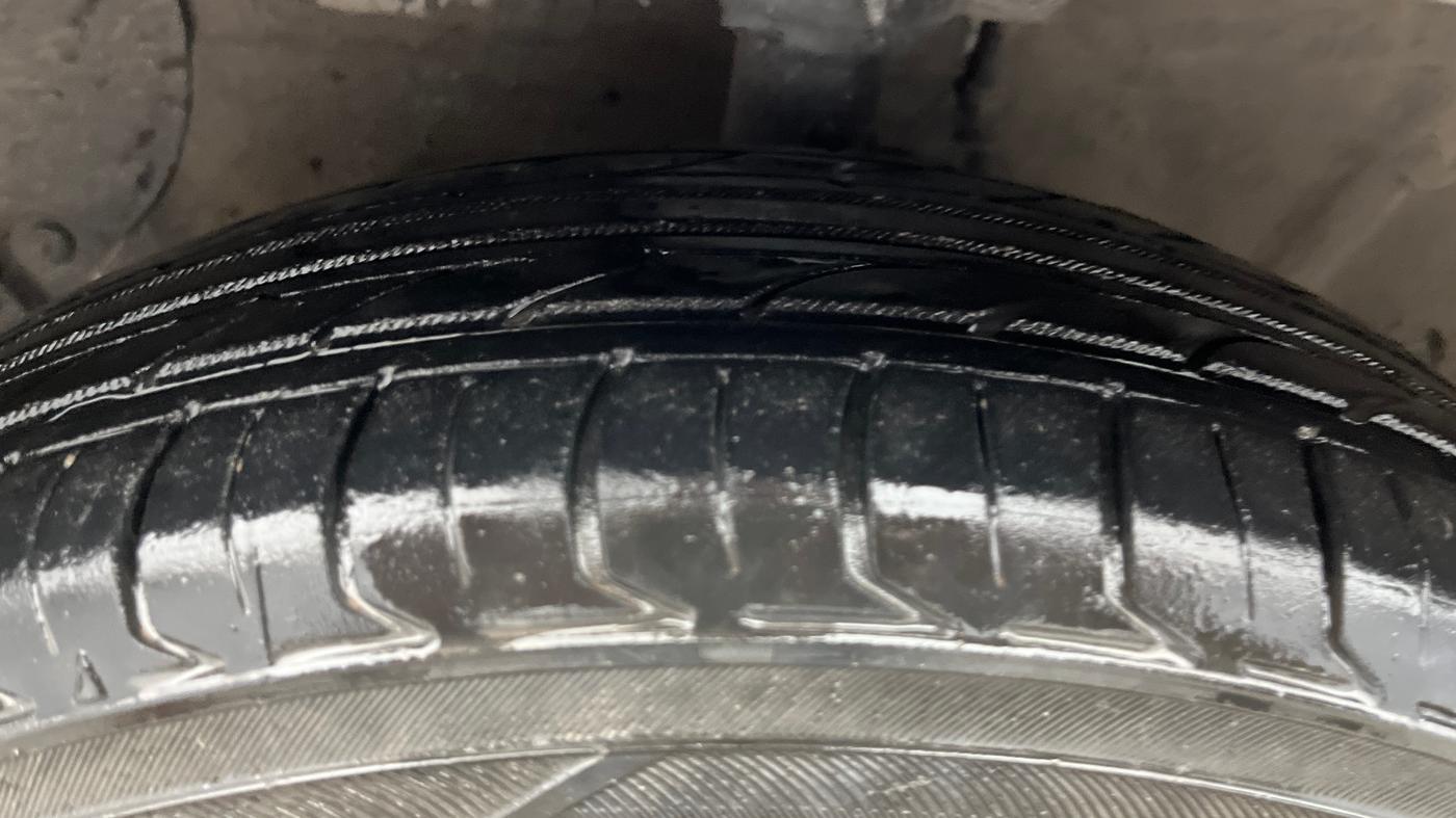 2014 Hyundai Xcent S (O) 1.2, Petrol, Manual, 64,040 km, Left Front Tyre Tread