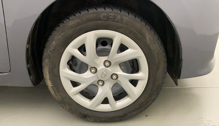 2018 Hyundai Grand i10 MAGNA AT 1.2 KAPPA VTVT, Petrol, Automatic, 16,844 km, Right Front Wheel