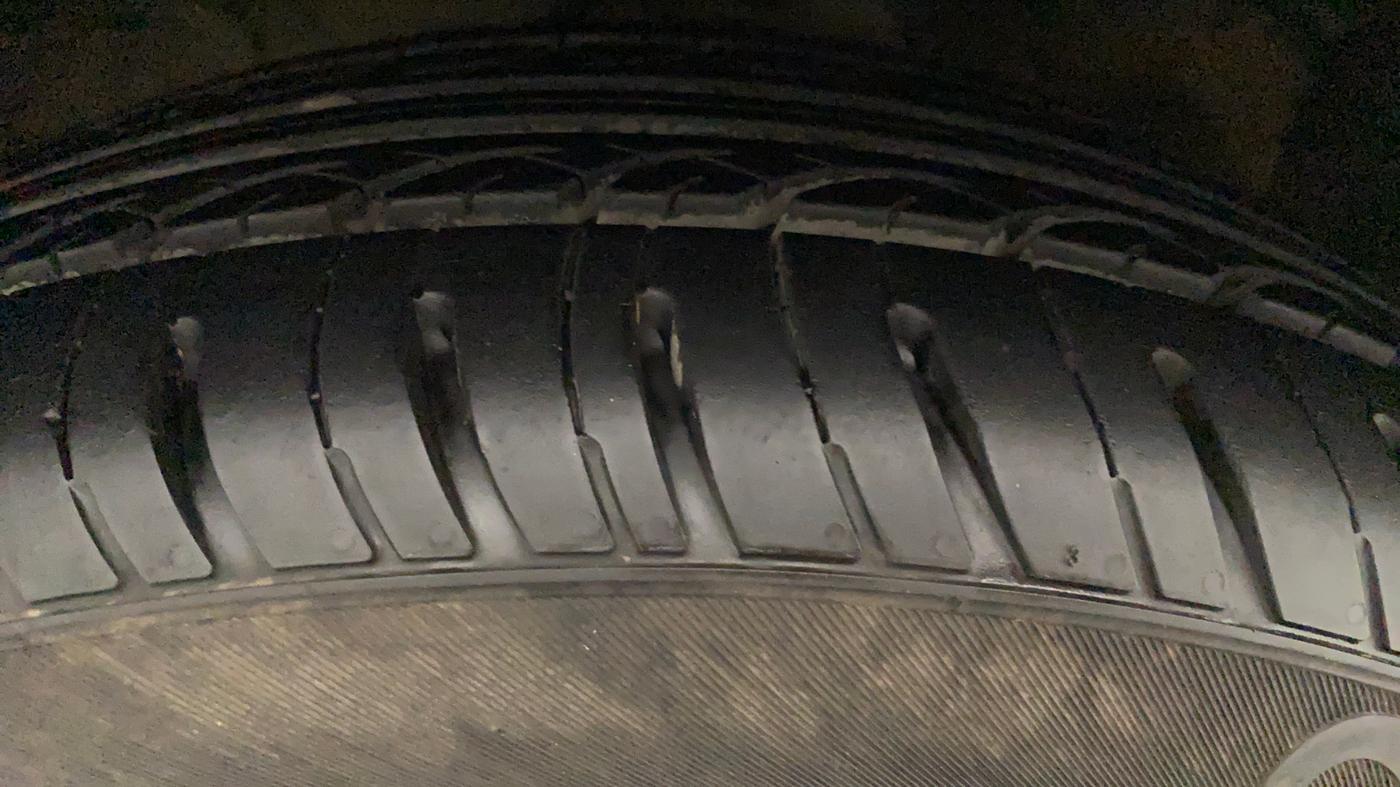 2018 Hyundai Grand i10 MAGNA AT 1.2 KAPPA VTVT, Petrol, Automatic, 16,844 km, Right Rear Tyre Tread