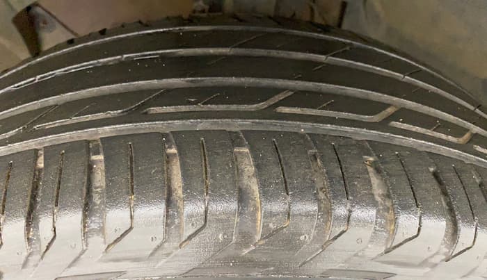 2015 Nissan Terrano XL (P), Petrol, Manual, 86,374 km, Left Front Tyre Tread