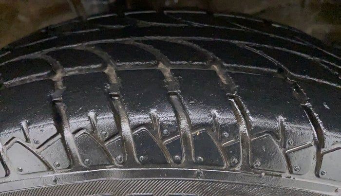 2018 Maruti Wagon R 1.0 LXI CNG, CNG, Manual, 16,333 km, Left Front Tyre Tread