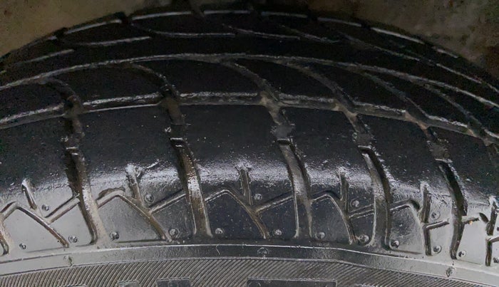 2018 Maruti Wagon R 1.0 LXI CNG, CNG, Manual, 16,333 km, Right Front Tyre Tread