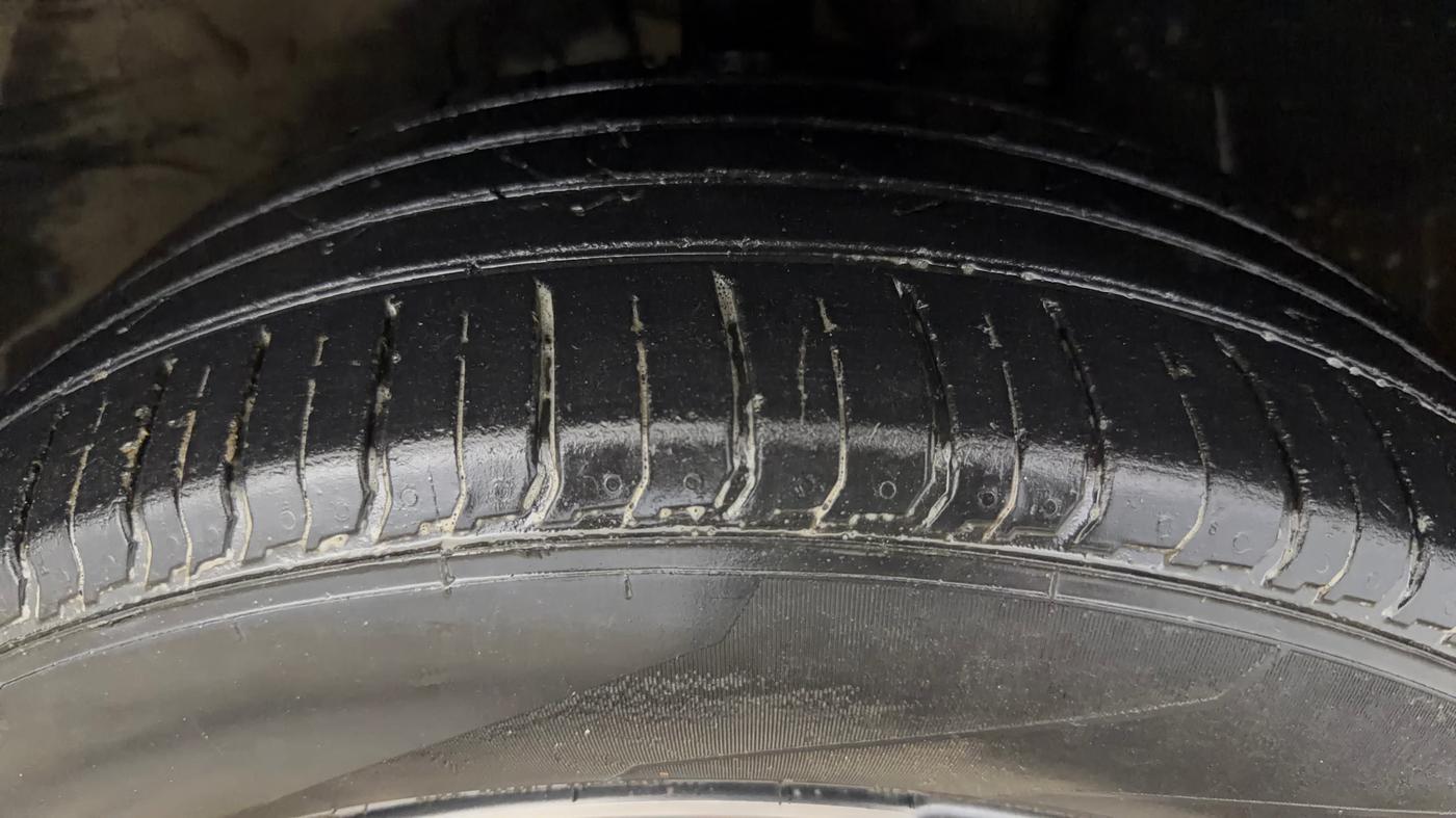 2019 Hyundai VENUE SX 1.0 TURBO, Petrol, Manual, 1,23,025 km, Right Front Tyre Tread