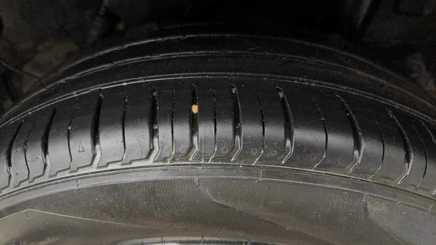 2019 Hyundai VENUE SX 1.0 TURBO, Petrol, Manual, 1,23,025 km, Left Rear Tyre Tread