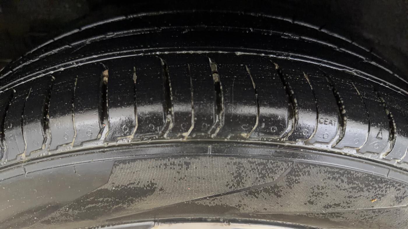 2019 Hyundai VENUE SX 1.0 TURBO, Petrol, Manual, 1,23,025 km, Right Rear Tyre Tread