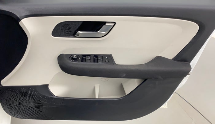 2021 Tata ALTROZ XZ PETROL, Petrol, Manual, 9,172 km, Driver Side Door Panels Control